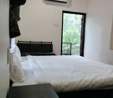 Matheran Bed & Breakfast | matheran Green field Resorts