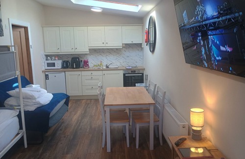 Muine Bheag Apartment | Mattys Pub & Apartments
