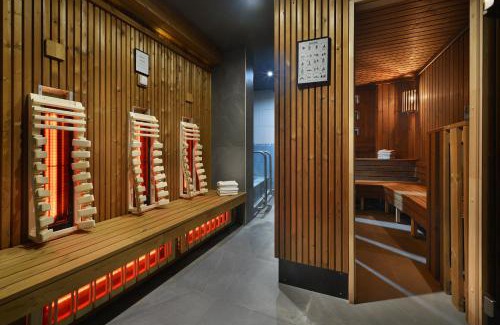 Loucen Hotel | Maxmilian Lifestyle Resort