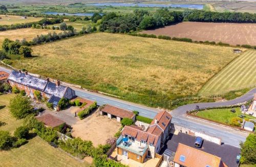 Titchwell House | May Cottage & In Focus