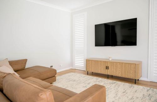 Mayfield House | Mayfield Modern Haven