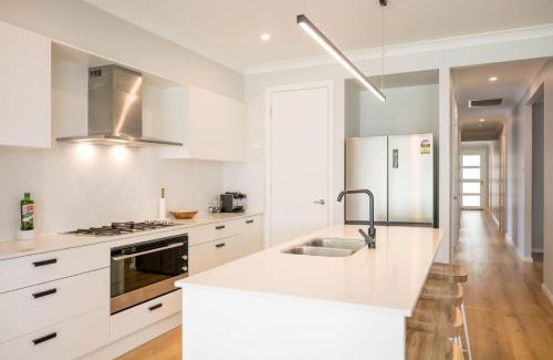 Mayfield House | Mayfield Modern Haven