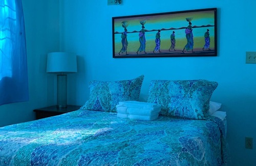 Hopkins Cabin | Mayflower Cabana - All Seasons Guesthouse