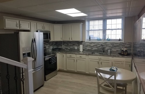Roxboro House | Mayo Lake Lower Unit Highend, Clean, Updated