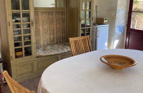 Saint-Hippolyte-du-Fort Ski Chalet | Mazet in the garden for two with baby