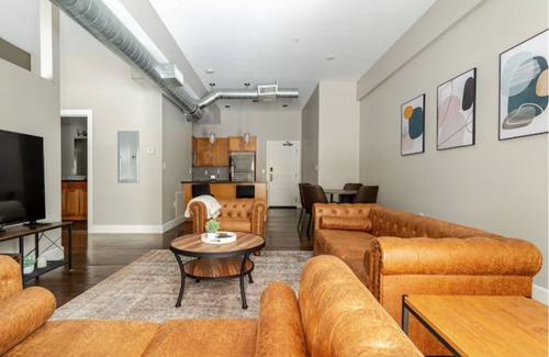 Wholesale District Apartment | McOuat Place 4C - Luxury 1 Bed Downtown Indy Apartment Prime Location