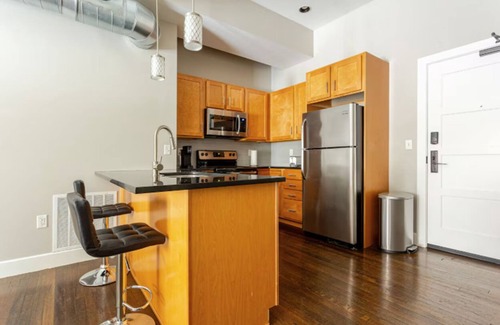 Wholesale District Apartment | McOuat Place 4C - Luxury 1 Bed Downtown Indy Apartment Prime Location