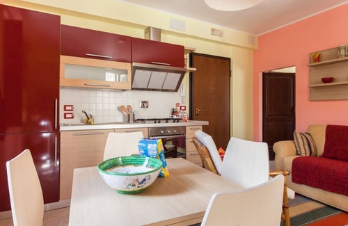 Compignano Apartment | Medieval village flat, second floor with Wi-Fi & aircon