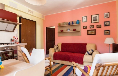 Compignano Apartment | Medieval village flat, second floor with Wi-Fi & aircon