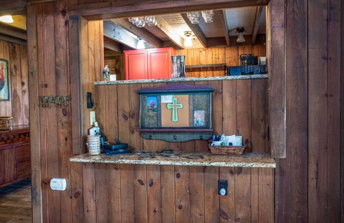 Medina House | Medina Mountain Retreat