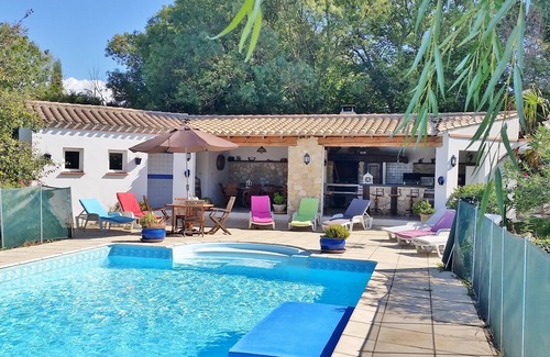 Malves-en-Minervois Villa | Mediterranean style villa in a green setting, on a plot of 2900m2.