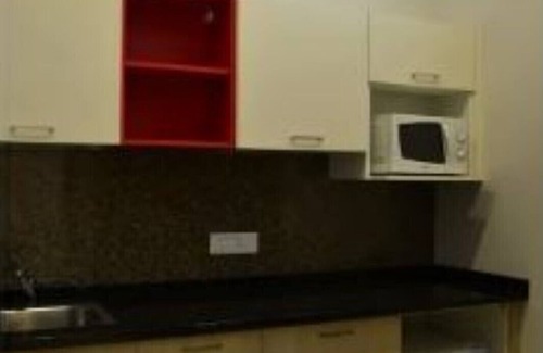 DLF City Apartment | Meera Suites @ DLF 2 - Suite 1