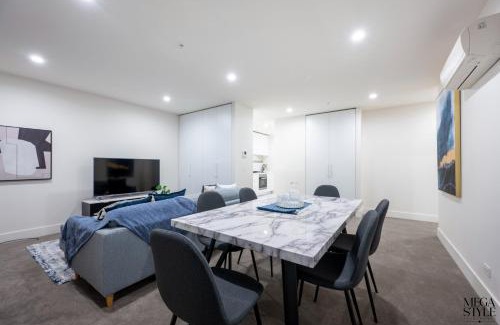 Melbourne Central Business District Apartment | Mega Style Apartments Vision
