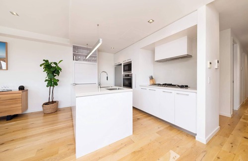 Brighton Apartment | Melbourne Penthouse Apartment A Walk to Brighton Beach