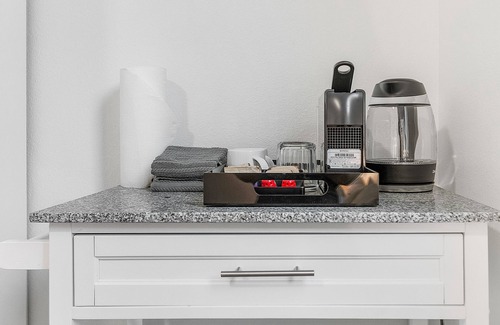 Capitol Hill Apartment | Meleys Crimson Keep Driftmarks Suite