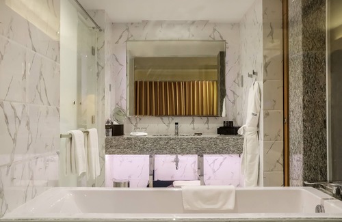 Bahan Hotel | Melia Yangon
