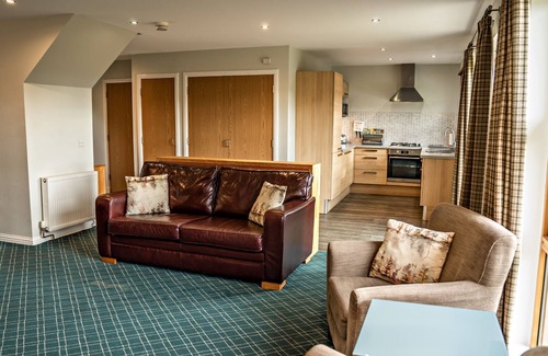 Balmaha Cottage | Mellerstain Lodge (No.2) Pets allowed - sleeps 6 guests in 2 bedrooms