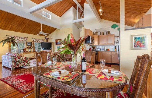 Kona Paradise House | MEMBERS ONLY DEALS-PANORAMIC Ocean Views!GREAT LOCATION-Voted TOP by TripAdvisor