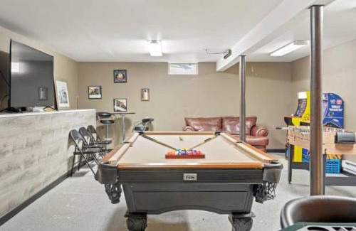 Long Pond House | Memorabile Getaway Fire-Pit and Entrainment Area