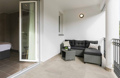 Bischofsheim an der Rhon House | Memory 01 - Charming apartment with balcony and view of the countryside