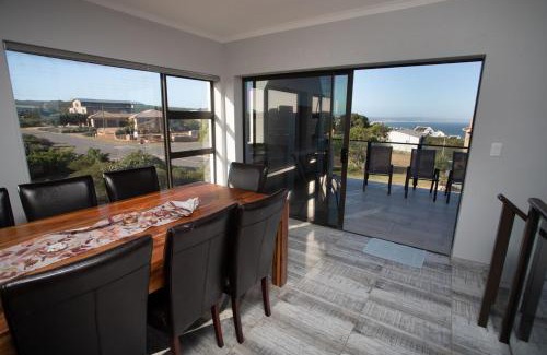 Boggoms Bay House | Meraki - Greek style beach house in Boggoms Bay