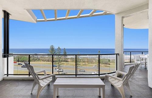 Alexandra Headland Apartment | Meridian Alex Beach Apartments