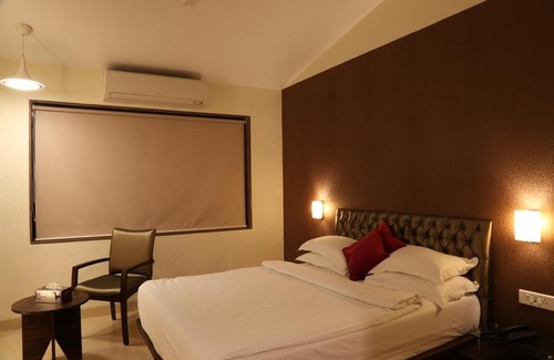 Mhsala Hotel | Meritas Seawind Beach Resort, Shrivardhan