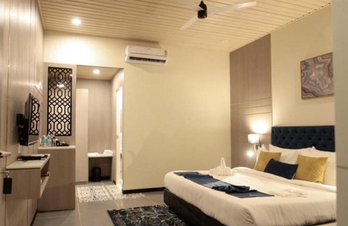 Mhsala Hotel | Meritas Seawind Beach Resort, Shrivardhan