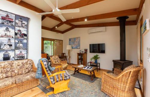 Merricks Beach House | Merricks Surf Cottage - Charming Beachfront Bliss