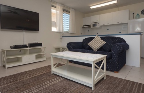 Kings Beach Apartment | Merrima Court Holidays