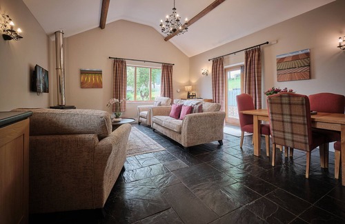 Folkton Cottage | Merry Dale Cottage at Humble Bee Farm