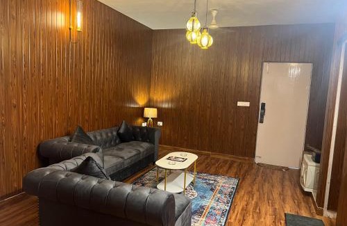 Auli Apartment | Metro Nook