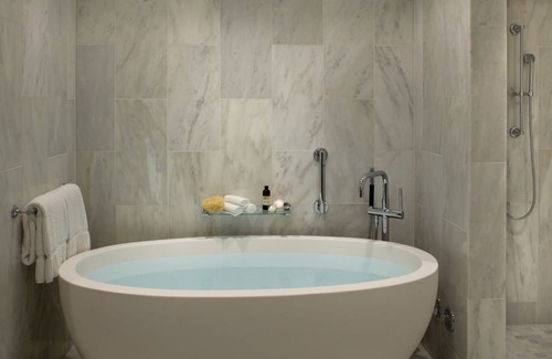 Norma Triangle Hotel | Metropolitan Two Bedroom Suite at The London West Hollywood, Pool, Parking