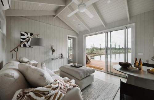Wellington Shire Apartment | Mewburn Park Retreats - The Lakehouse