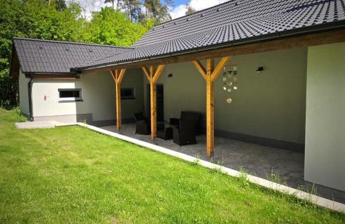 Vlkava Apartment | Mezonetový apartmán s terasou na samotě v lese