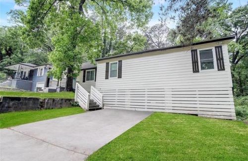 Atlanta House | MGBT Homes n Car Rental Available