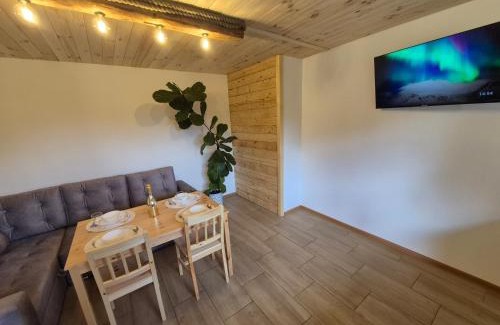 Goldap Apartment | Miętowy domek z balią jacuzzi
