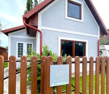 Lipot House | Mi szél hozott