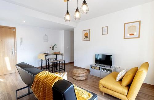 Abena Apartment | Mi trocito de Sabiñanigo, wifi, parking, terraza