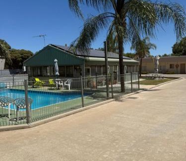 Yoogali Hotel | Mia Motel