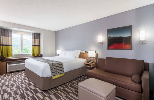 New Martinsville Hotel | Microtel Inn & Suites By Wyndham New Martinsville