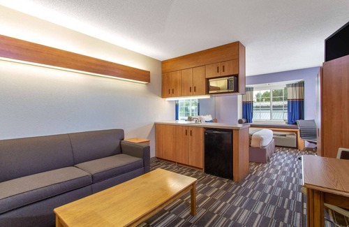 Lillington Hotel | Microtel Inn & Suites by Wyndham Lillington/Campbell Univ