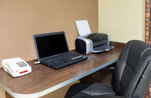Ozark Hotel | Microtel Inn & Suites by Wyndham Ozark