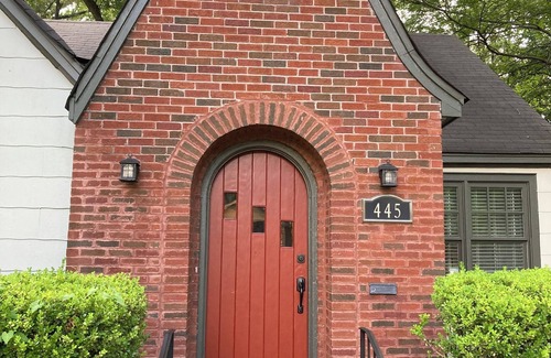 University District House | Mid-Centry Storybook Home, Walkable from University of Memphis