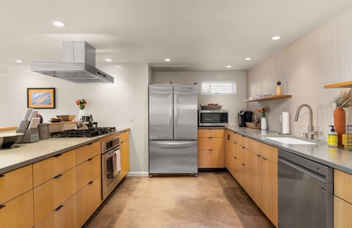 Northeast Santa Fe House | Mid- Century Modern/9 min from Opera/3 min to Plaza
