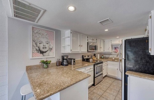 Alhambra Condo | Mid-Century Modern in the heart of Phoenix!