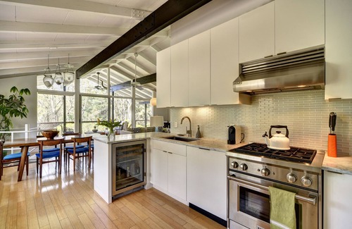 Lion Head Beach House | Mid-Century Modern Beach House: Private Beach Access, Pool, and Chef’s Kitchen