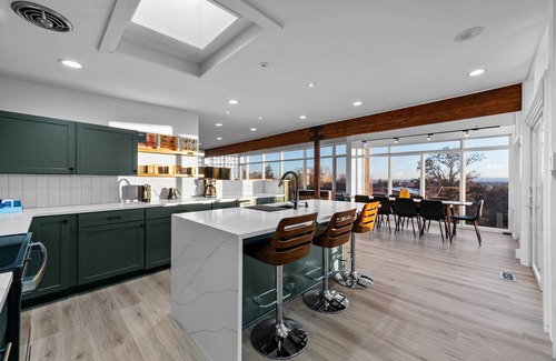 Northglenn House | Mid-Century Modern - Views/Pool Table/Ping Pong/Firepit