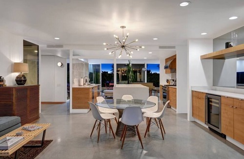 Racquet Club Estates House | Mid-Century Steel Oasis in Palm Springs