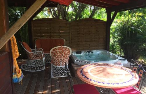 Bas Vent House | Middle Country 97-1 "la recette du bonheur"